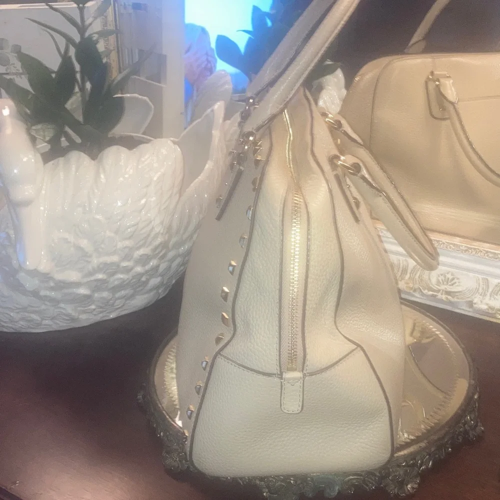 Genuine Micheal Kors Sandrine Large  Leather  Satchel Studded Cream Handbag - Picture 6 of 15